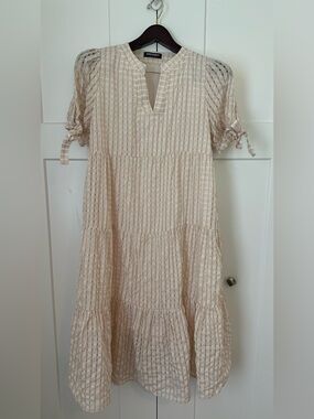 Theenkoln‎ Beige and White Tiered Maxi Dress with Puff Sleeves